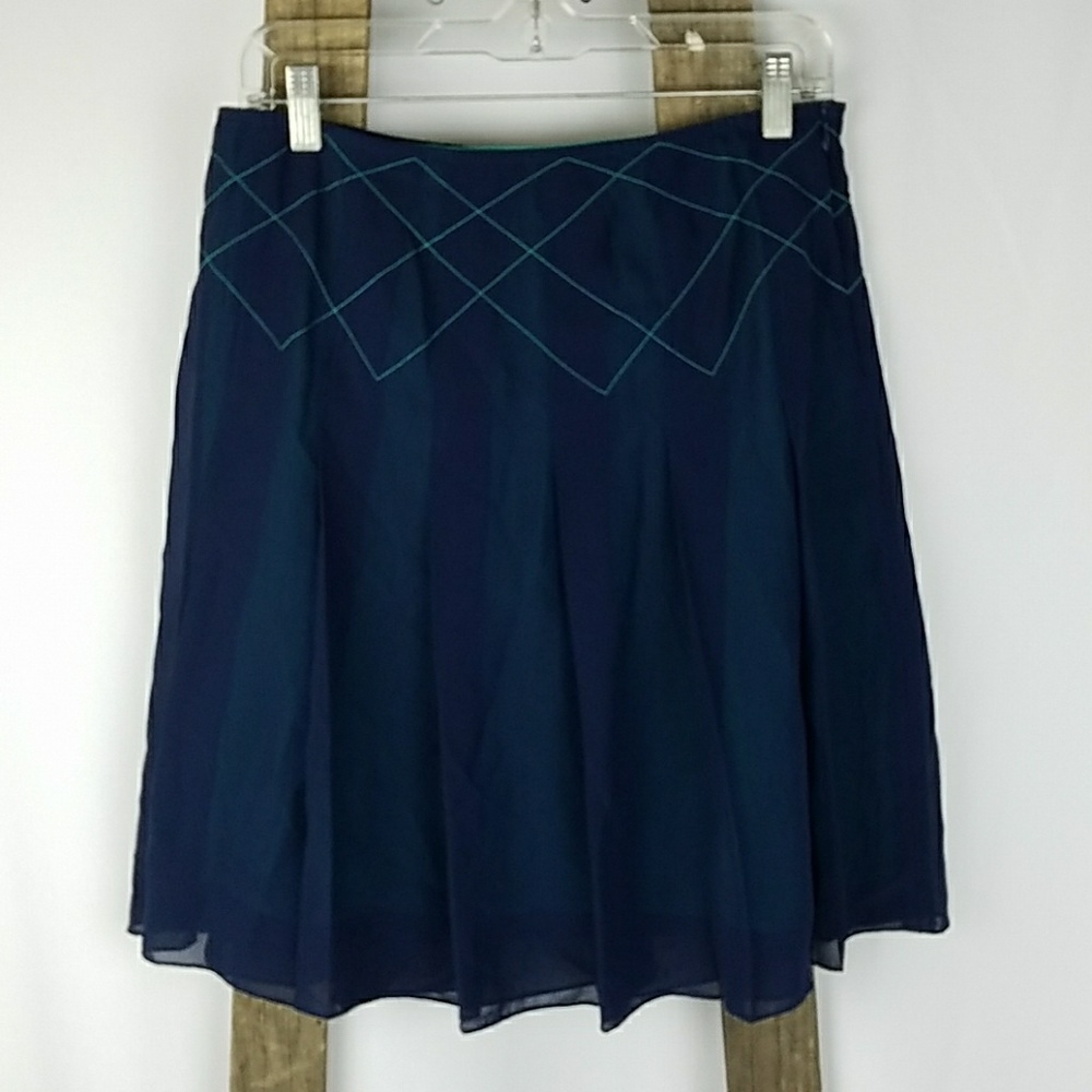 Lux Urban Outfitter junior 3 pleated skirt knee length dark academia preppy